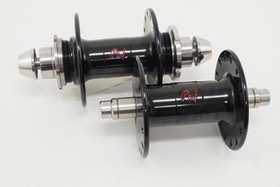 28 hole track hub